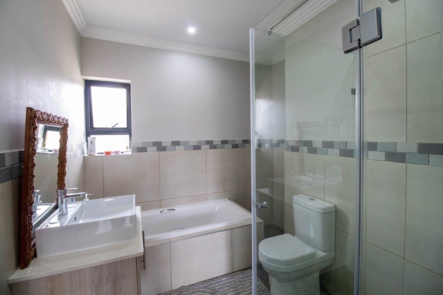 3 Bedroom Property for Sale in Brentwood Park AH Gauteng