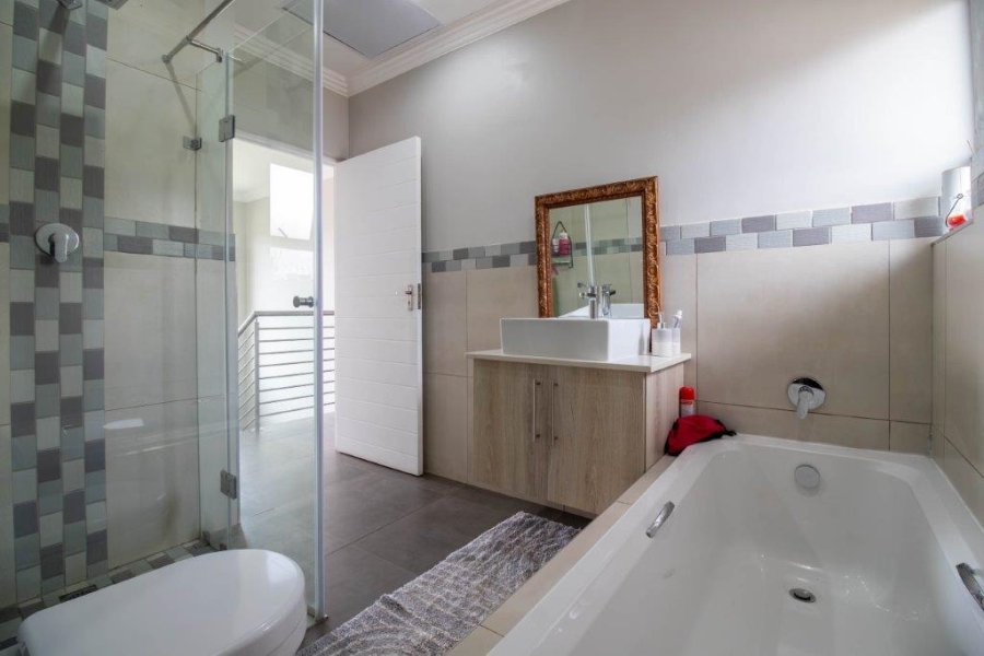 3 Bedroom Property for Sale in Brentwood Park AH Gauteng