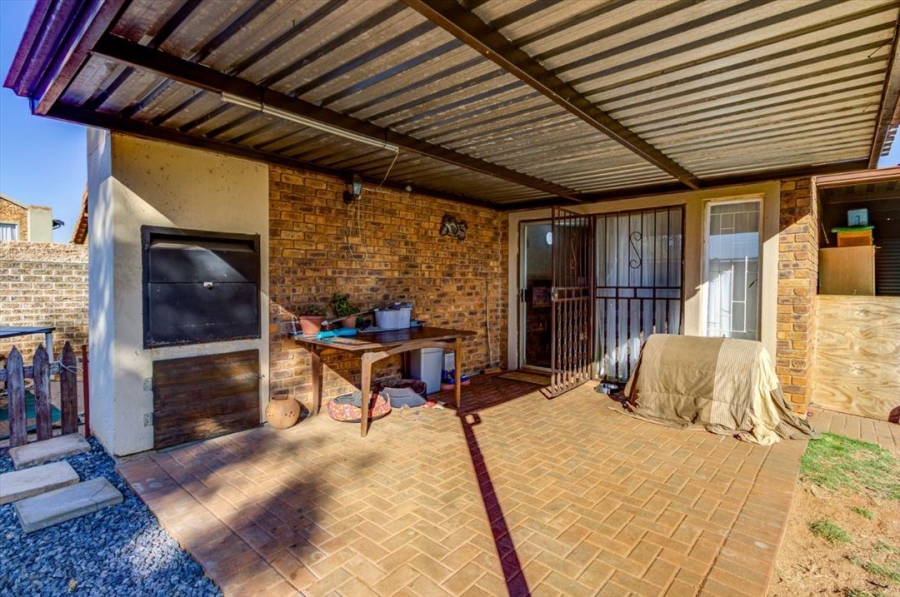 3 Bedroom Property for Sale in Pomona Gauteng