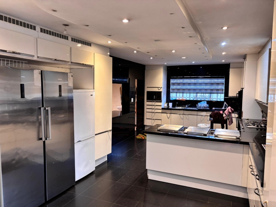 6 Bedroom Property for Sale in Laudium Gauteng