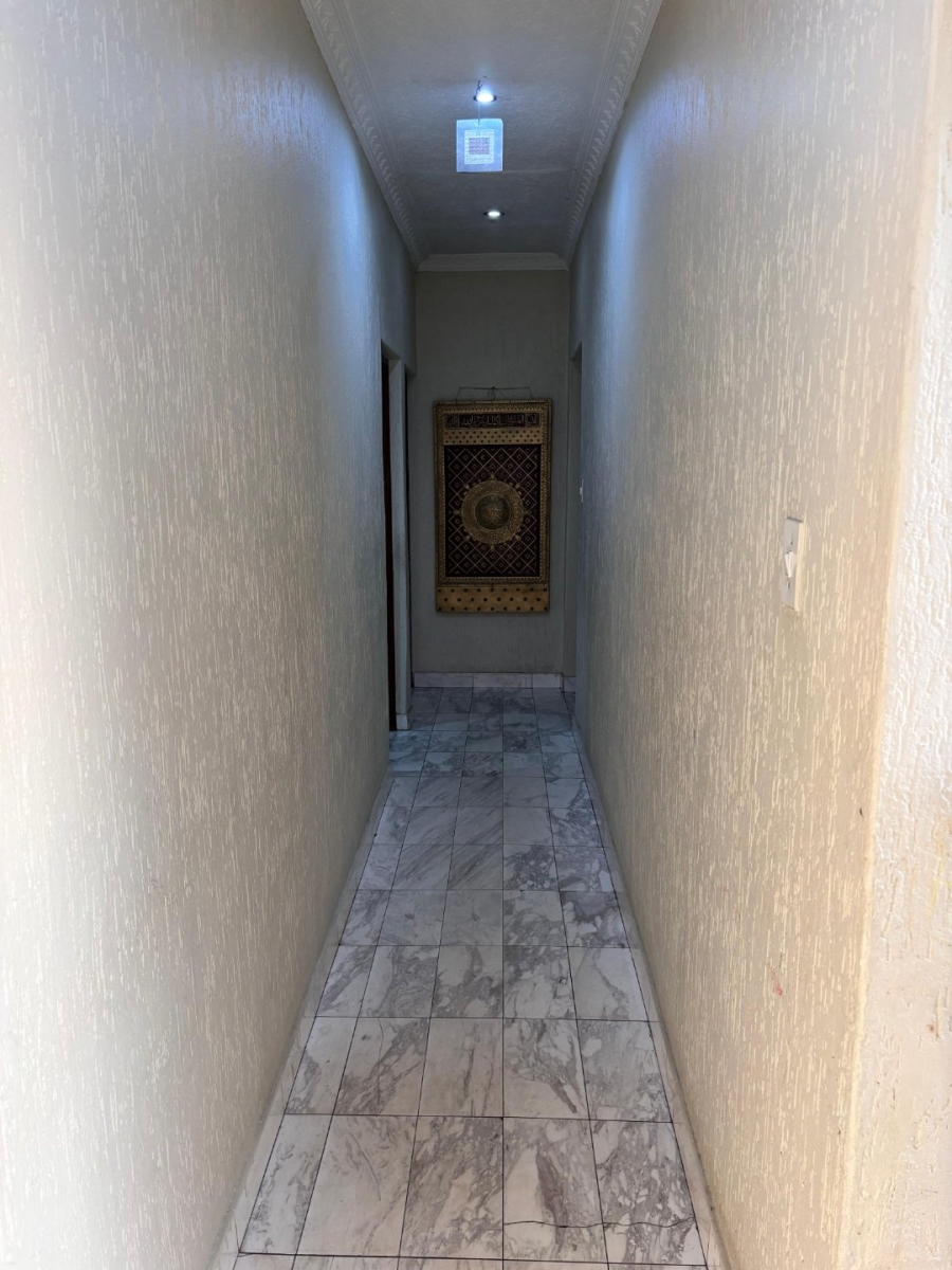 6 Bedroom Property for Sale in Laudium Gauteng