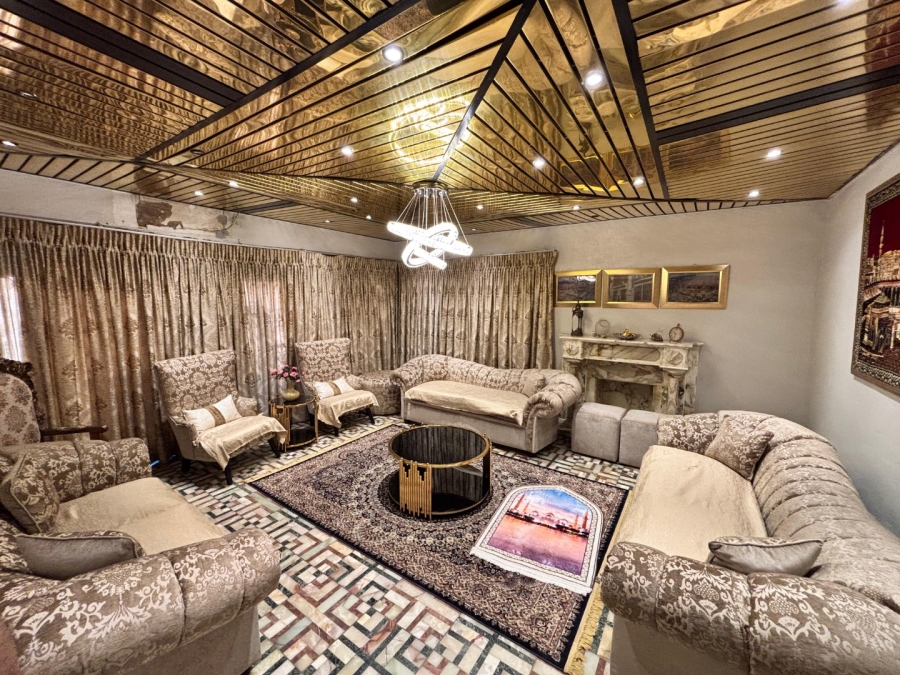 6 Bedroom Property for Sale in Laudium Gauteng