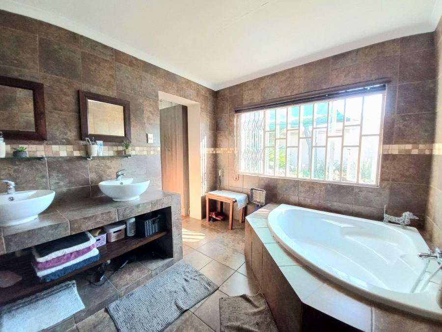 3 Bedroom Property for Sale in Fishers Hill Gauteng