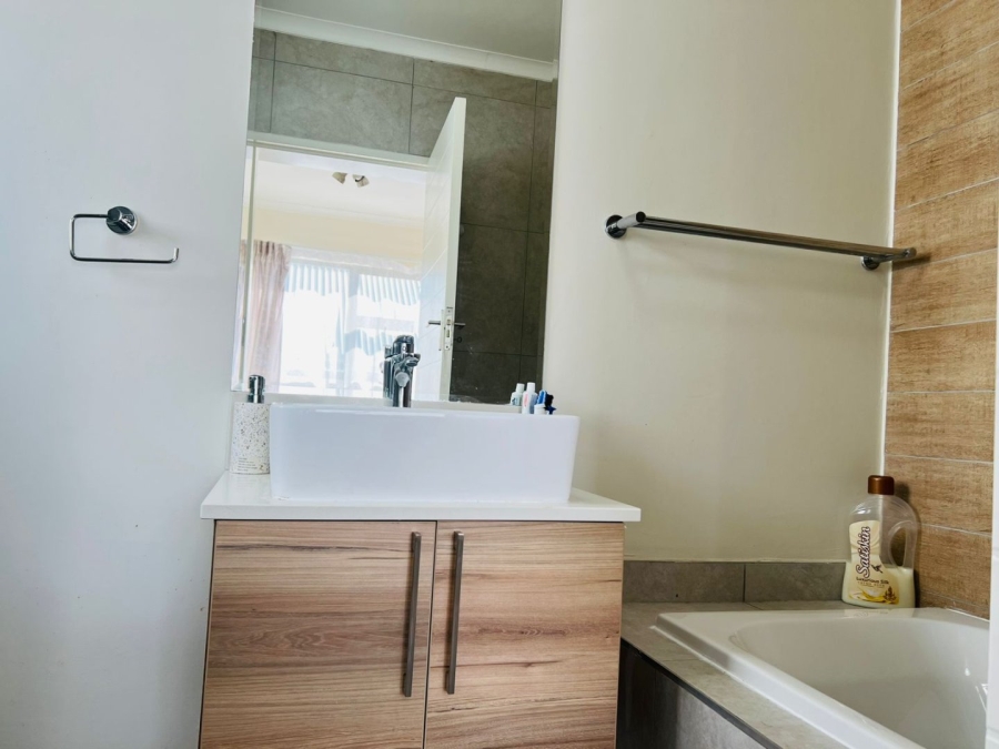 1 Bedroom Property for Sale in Modderfontein Gauteng