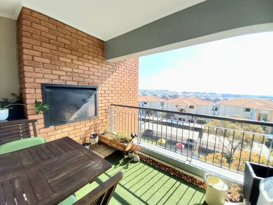 2 Bedroom Property for Sale in Greenstone Hill Gauteng