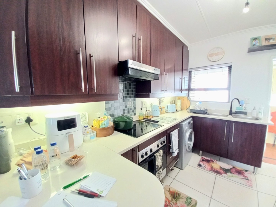 2 Bedroom Property for Sale in Greenstone Hill Gauteng