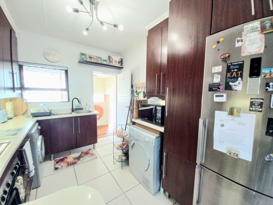 2 Bedroom Property for Sale in Greenstone Hill Gauteng