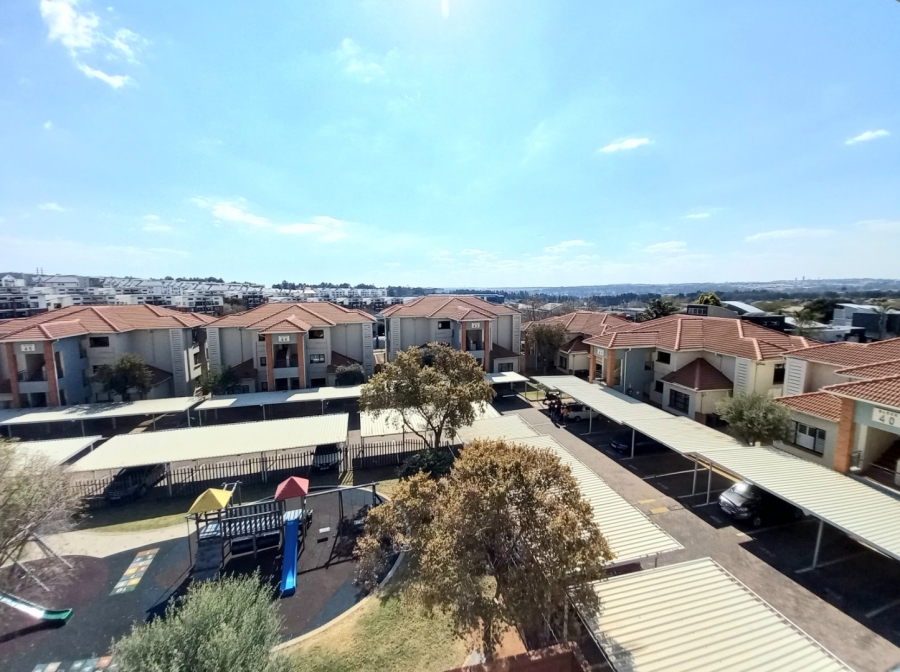 2 Bedroom Property for Sale in Greenstone Hill Gauteng