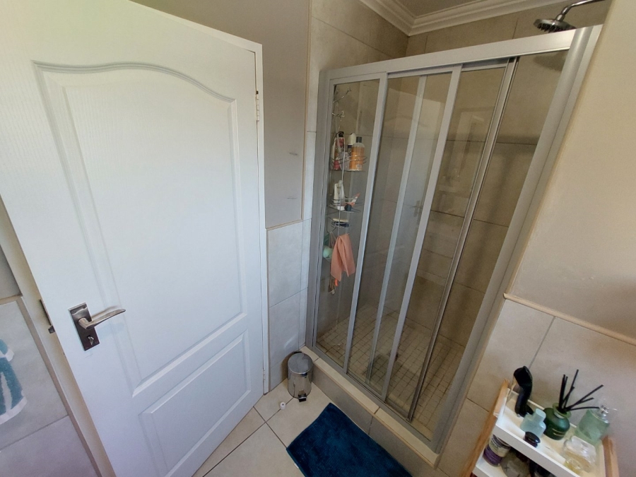 3 Bedroom Property for Sale in Rooihuiskraal North Gauteng