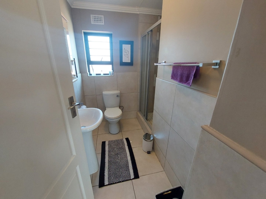3 Bedroom Property for Sale in Rooihuiskraal North Gauteng