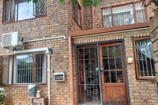 3 Bedroom Property for Sale in Hennopspark Gauteng