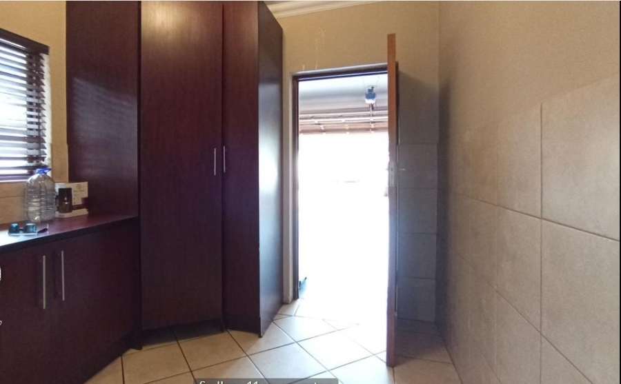 4 Bedroom Property for Sale in Wierda Park Gauteng
