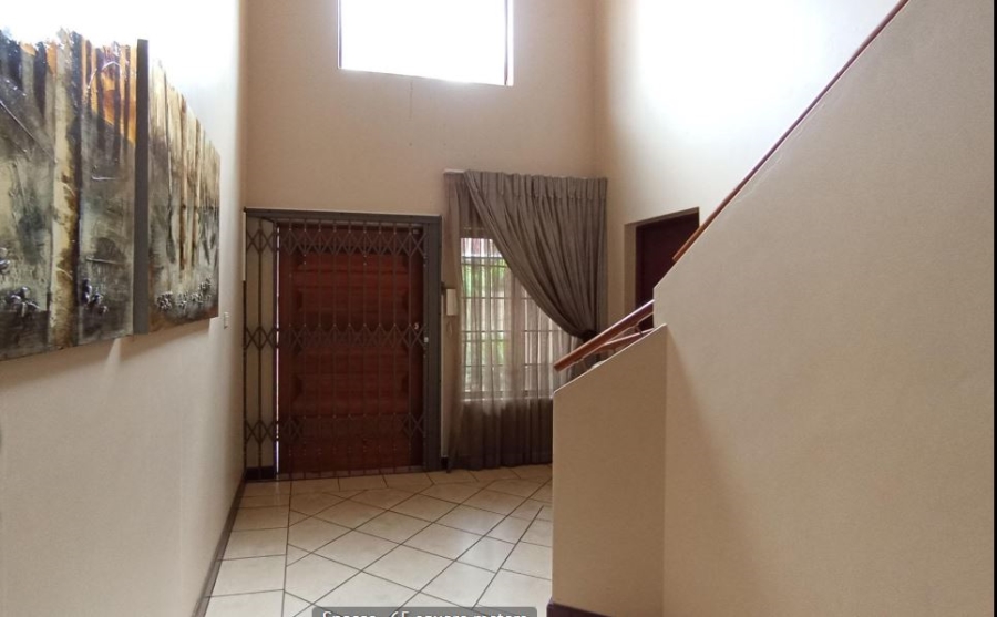 4 Bedroom Property for Sale in Wierda Park Gauteng