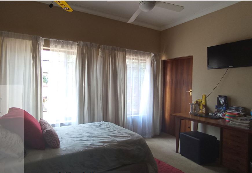 4 Bedroom Property for Sale in Wierda Park Gauteng