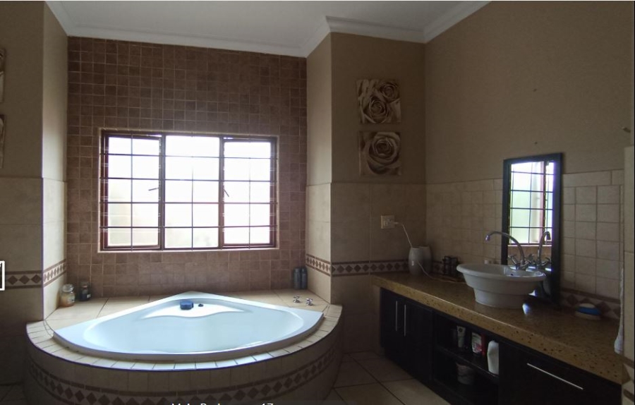 4 Bedroom Property for Sale in Wierda Park Gauteng