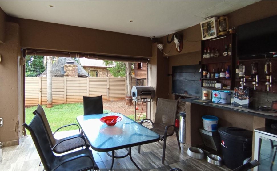 4 Bedroom Property for Sale in Wierda Park Gauteng