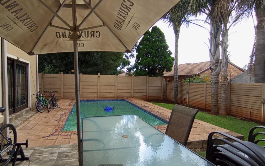 4 Bedroom Property for Sale in Wierda Park Gauteng