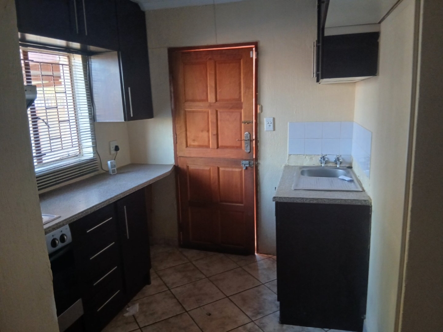 2 Bedroom Property for Sale in Pretoria West Gauteng