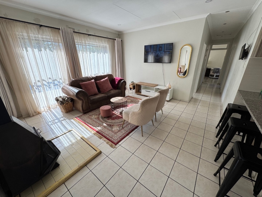 4 Bedroom Property for Sale in Birchleigh North Gauteng