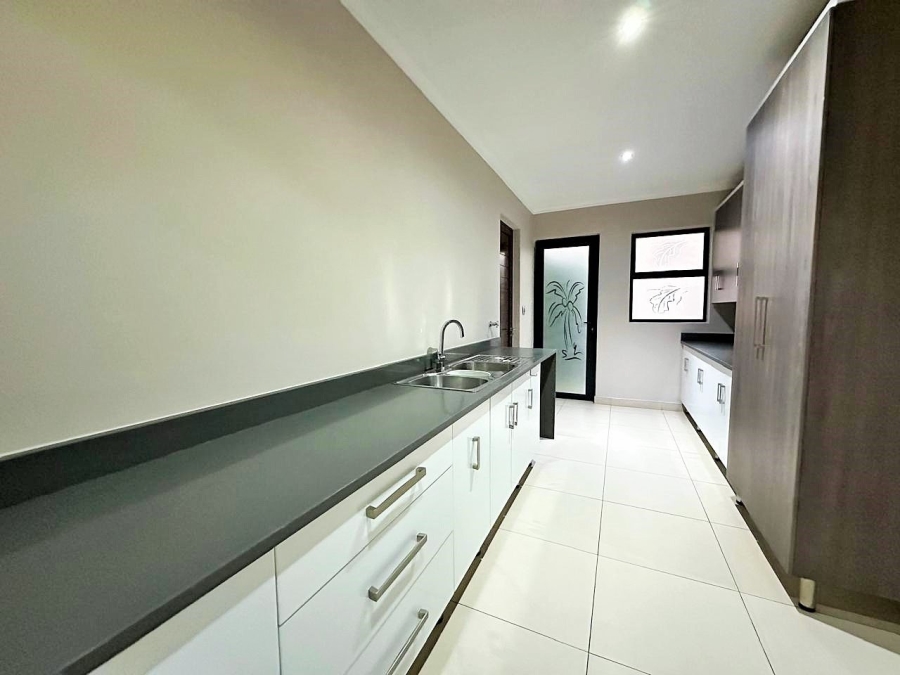 5 Bedroom Property for Sale in Midlands Estate Gauteng