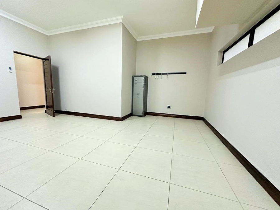 5 Bedroom Property for Sale in Midlands Estate Gauteng