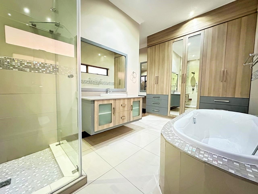 5 Bedroom Property for Sale in Midlands Estate Gauteng