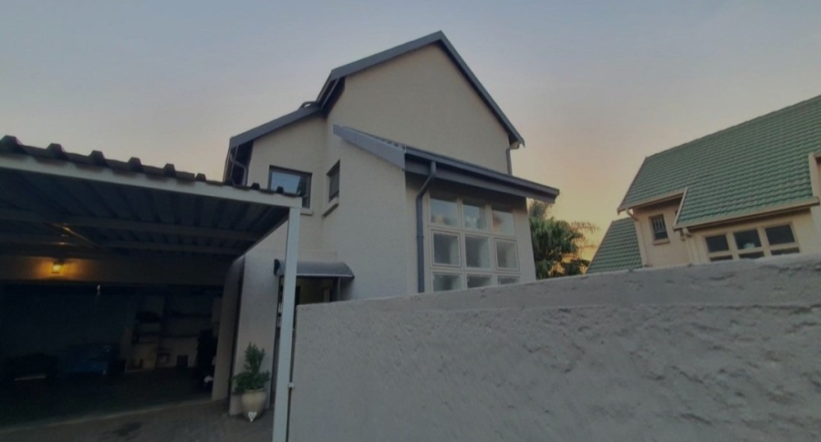 3 Bedroom Property for Sale in Verwoerdpark Gauteng