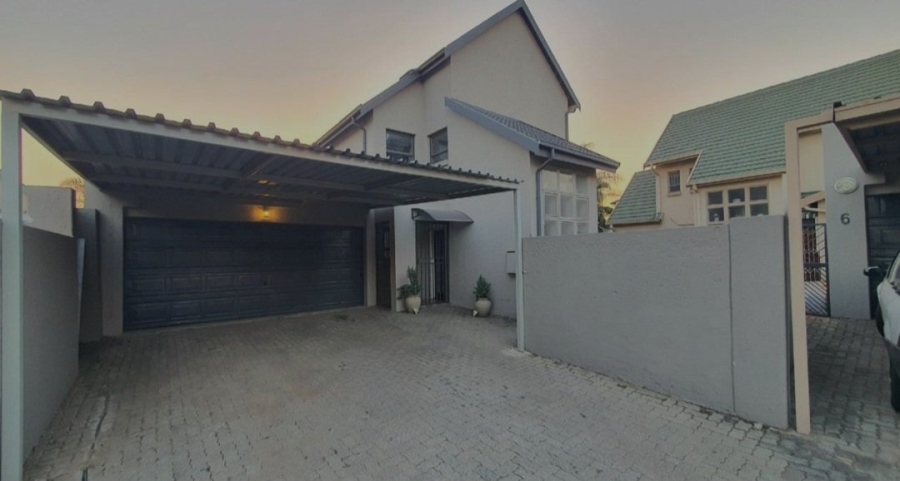 3 Bedroom Property for Sale in Verwoerdpark Gauteng