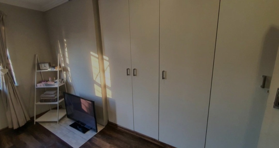 3 Bedroom Property for Sale in Verwoerdpark Gauteng