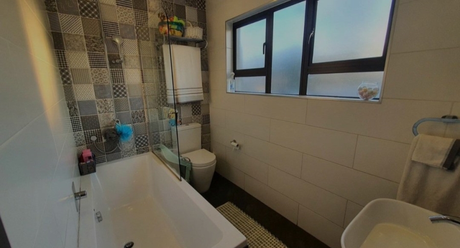 3 Bedroom Property for Sale in Verwoerdpark Gauteng