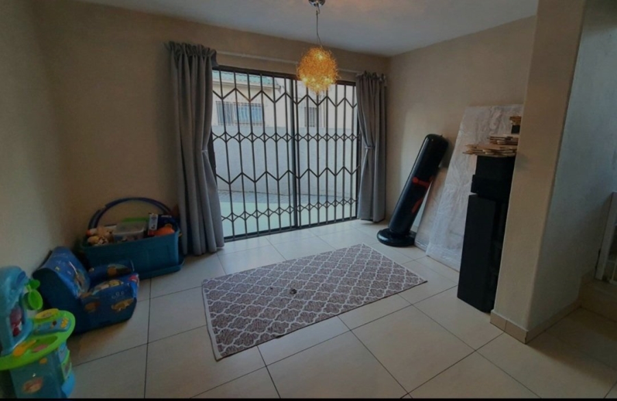 3 Bedroom Property for Sale in Verwoerdpark Gauteng