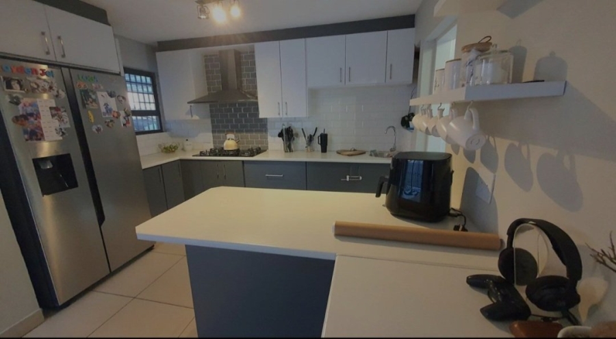 3 Bedroom Property for Sale in Verwoerdpark Gauteng