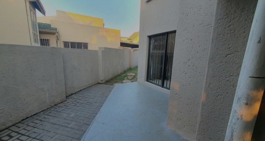 3 Bedroom Property for Sale in Verwoerdpark Gauteng