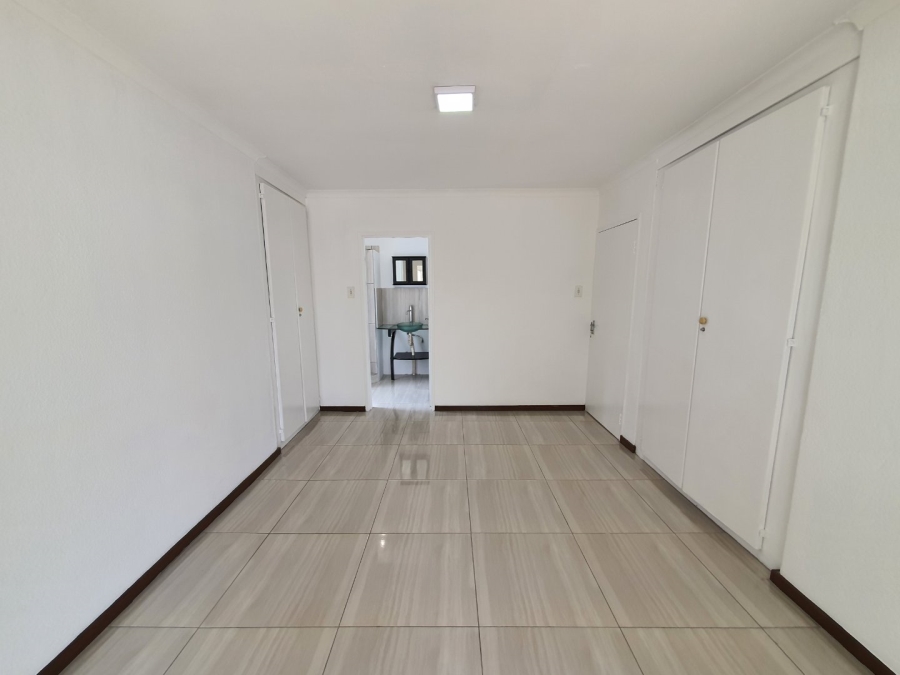 To Let 1 Bedroom Property for Rent in Bloubosrand Gauteng