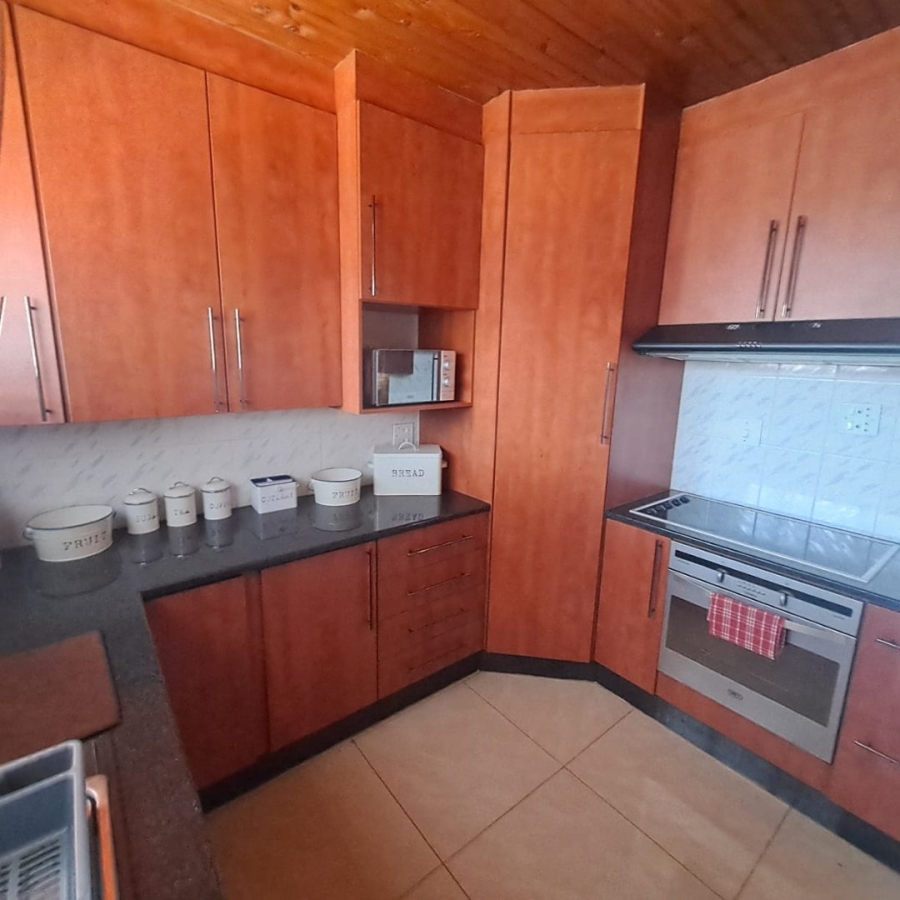 5 Bedroom Property for Sale in Vaal Marina Gauteng