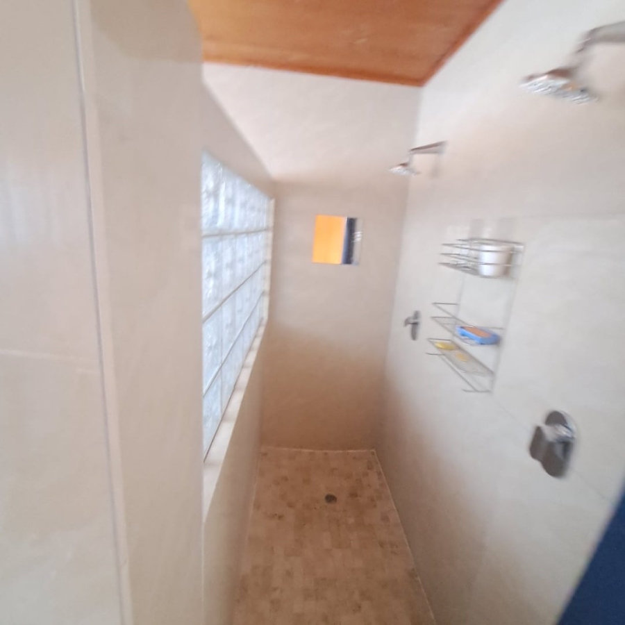 5 Bedroom Property for Sale in Vaal Marina Gauteng