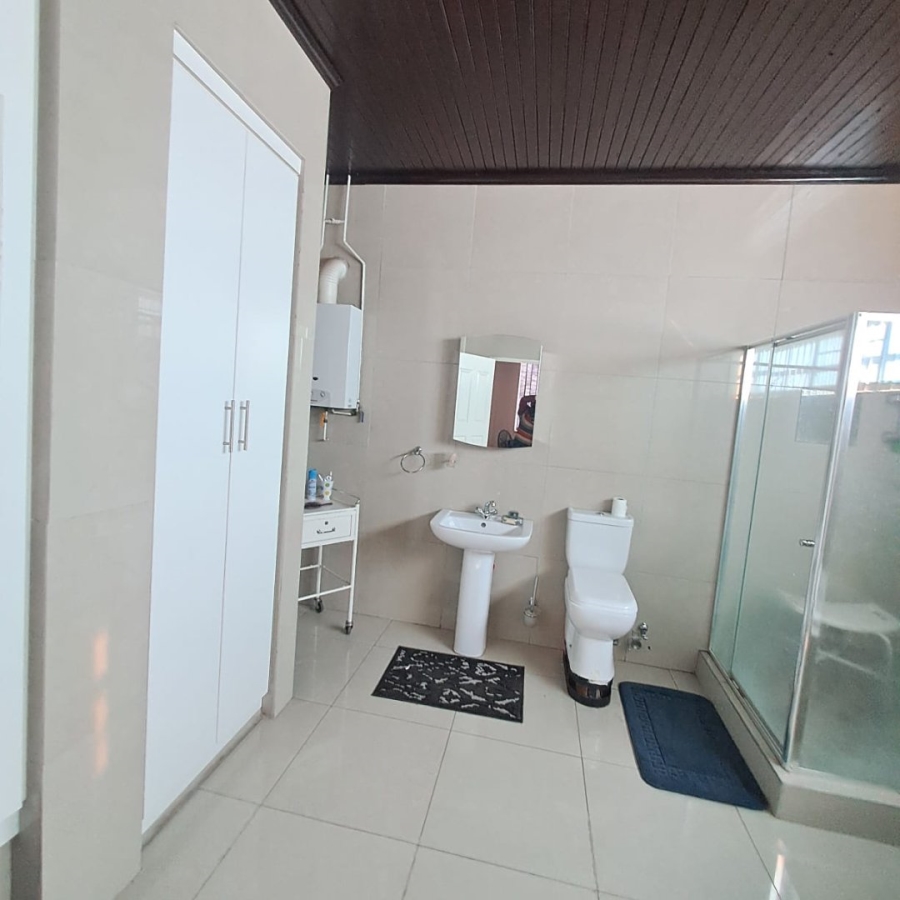 5 Bedroom Property for Sale in Vaal Marina Gauteng