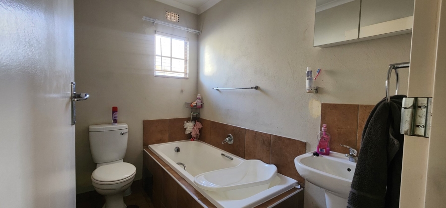 3 Bedroom Property for Sale in Sky City Gauteng