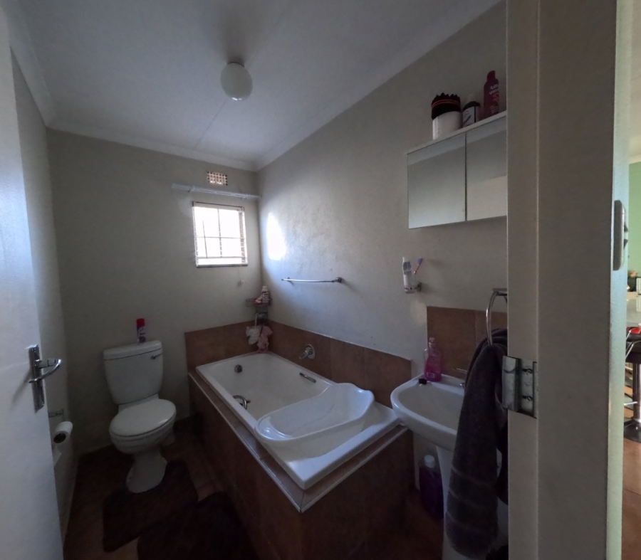 3 Bedroom Property for Sale in Sky City Gauteng