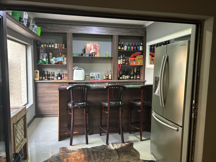 4 Bedroom Property for Sale in Eldoraigne Gauteng
