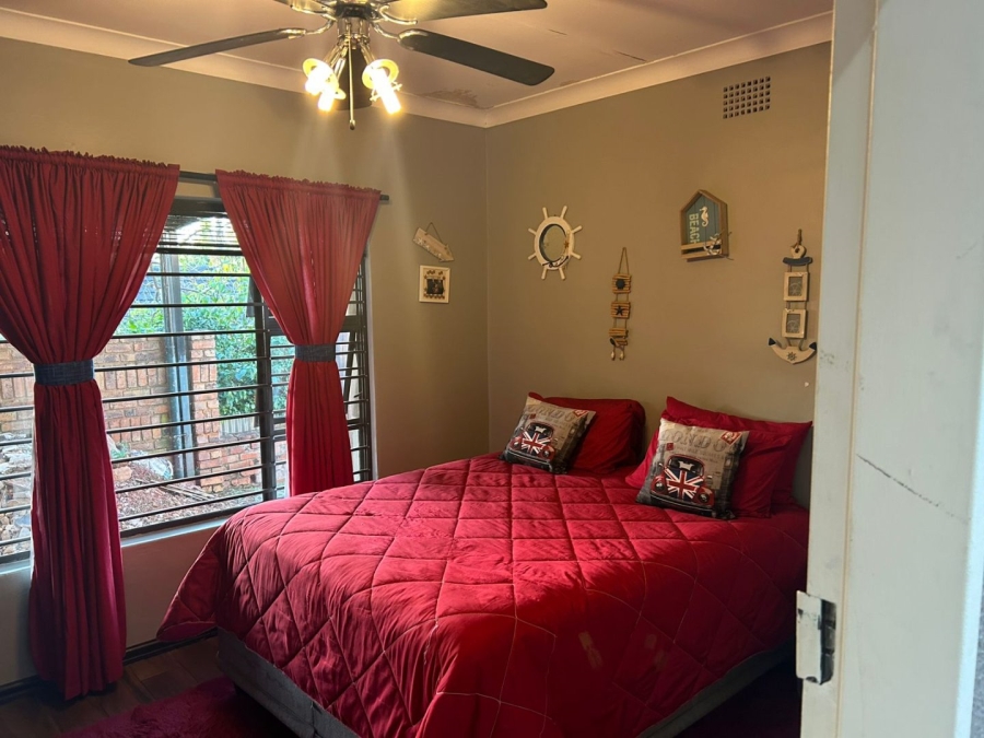 4 Bedroom Property for Sale in Eldoraigne Gauteng