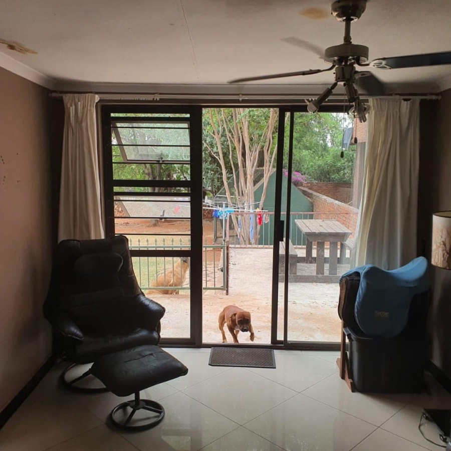 4 Bedroom Property for Sale in Eldoraigne Gauteng