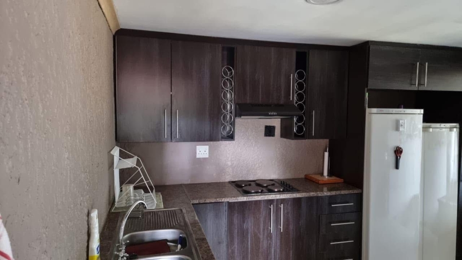 4 Bedroom Property for Sale in Eldoraigne Gauteng