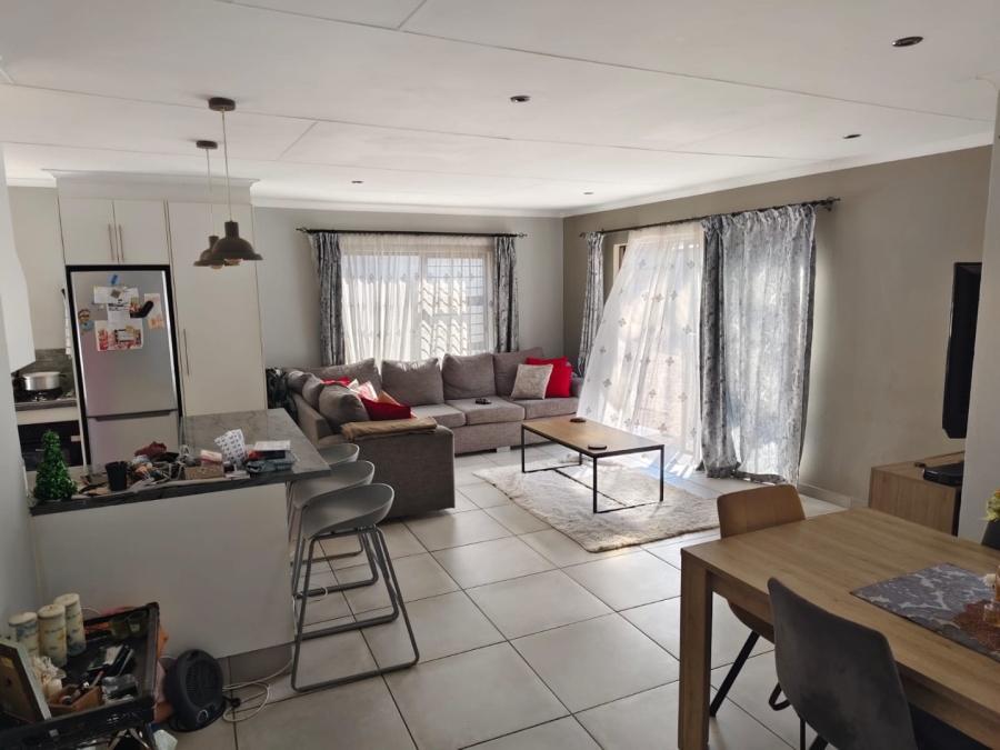 To Let 2 Bedroom Property for Rent in Witfield Gauteng