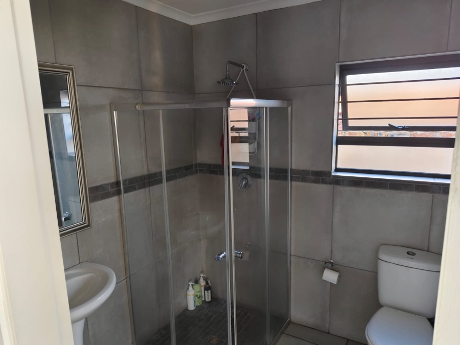 To Let 2 Bedroom Property for Rent in Witfield Gauteng