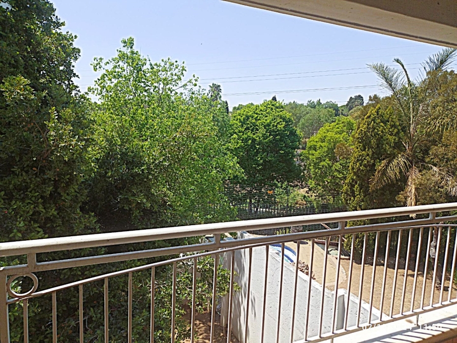 2 Bedroom Property for Sale in Sonneglans Gauteng