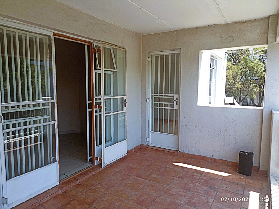 2 Bedroom Property for Sale in Sonneglans Gauteng