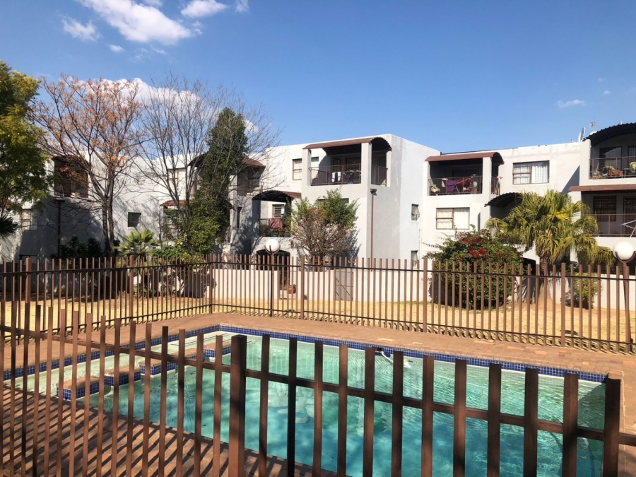 2 Bedroom Property for Sale in Vorna Valley Gauteng