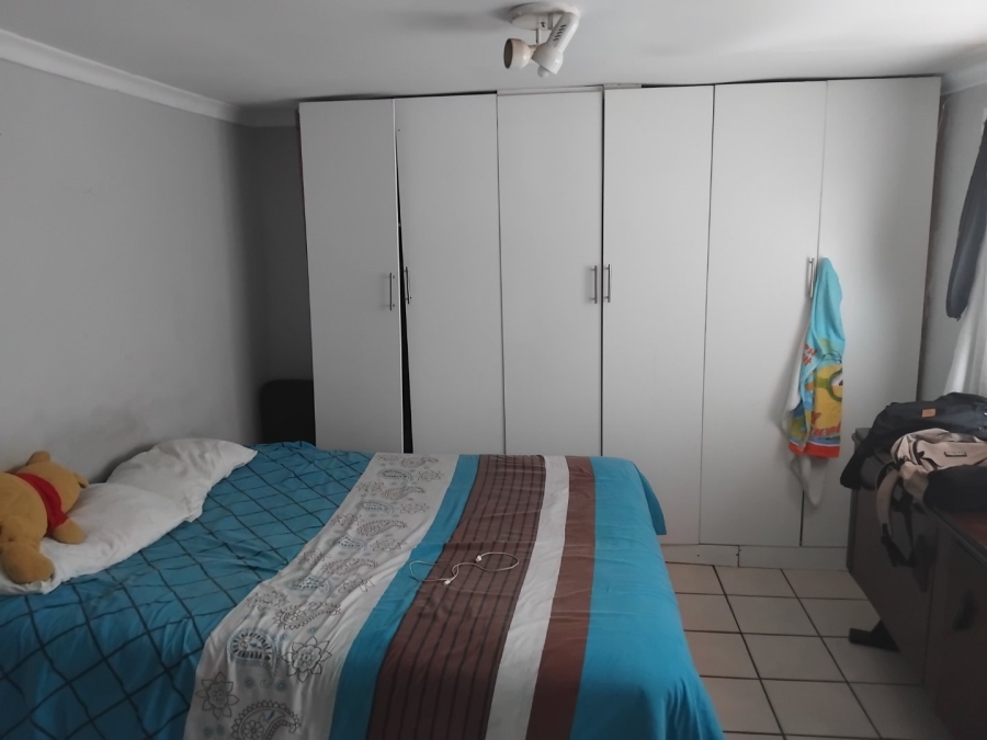 7 Bedroom Property for Sale in Bezuidenhout Valley Gauteng