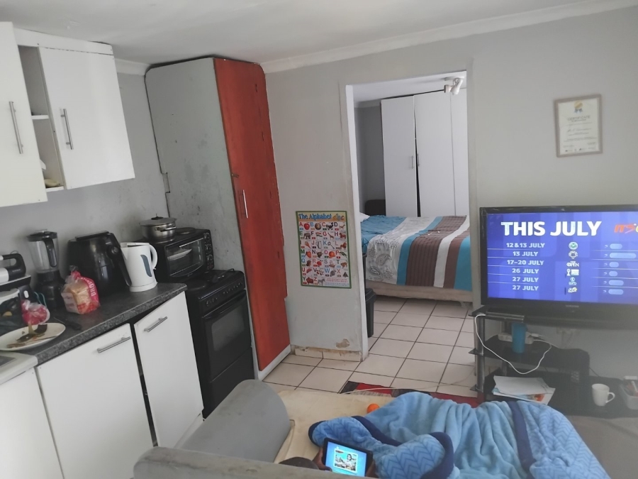 7 Bedroom Property for Sale in Bezuidenhout Valley Gauteng